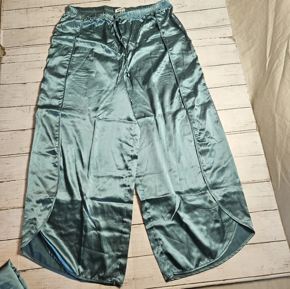 BB Dakota Teal Green 2 Piece Satin Lounge‎ Set NWT Size XL